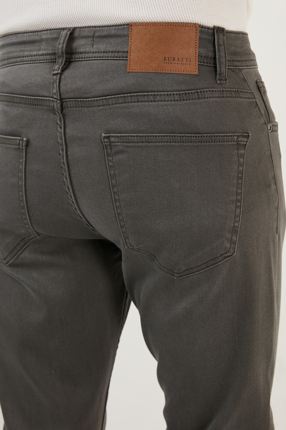 Buratti Cotton Normal Waist Regular Fit Piggy Leg Jeans Men Denim Trousers