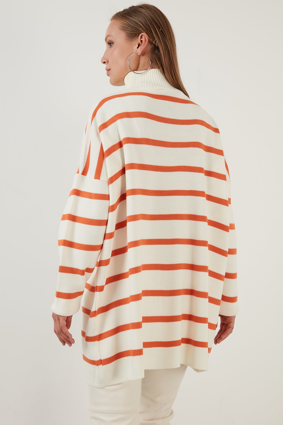 Lela Striped Casual Fit Zippered Standing Collar Long Knitwear Women's Sweater - BONE