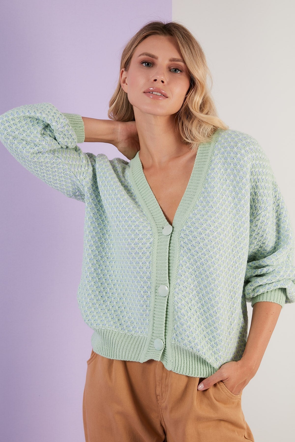 Lela Buttoned V Neck Knitted Women's Cardigan - WATER GREEN