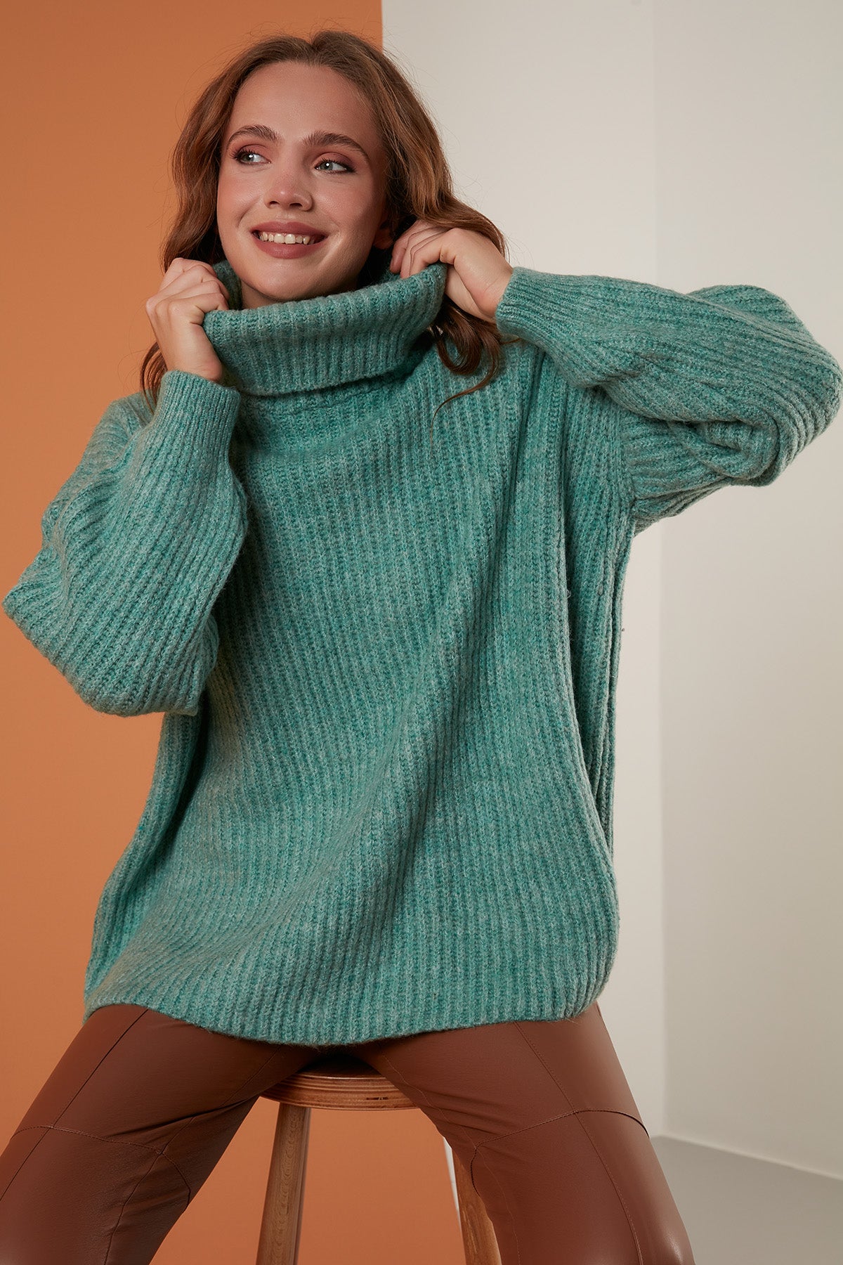 Lela Corduroy Loose Cut Turtleneck Collar Women's Sweater - MİNT