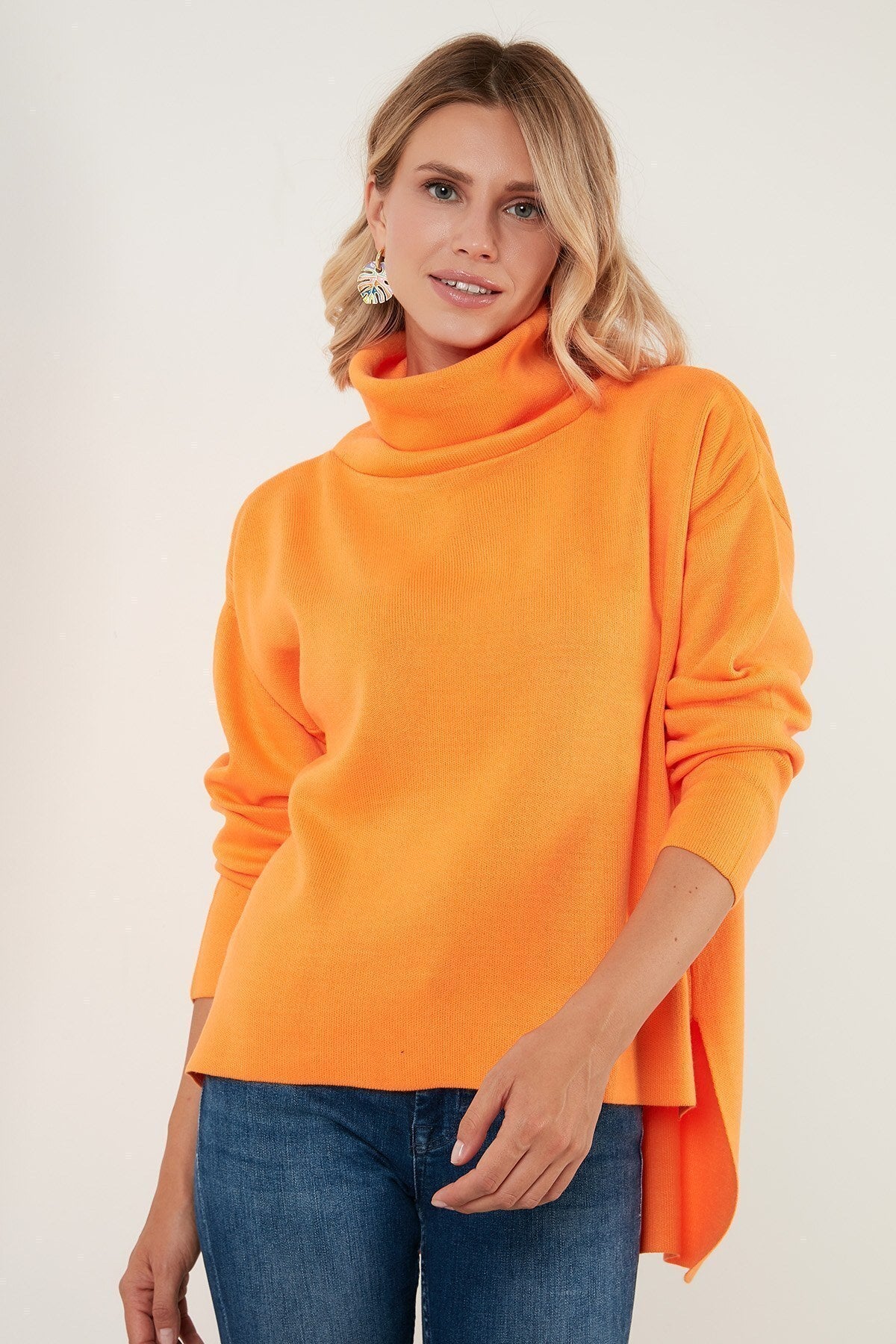 Lela Front Short Back Long Turtleneck Knitwear Women's Sweater - ORANGE