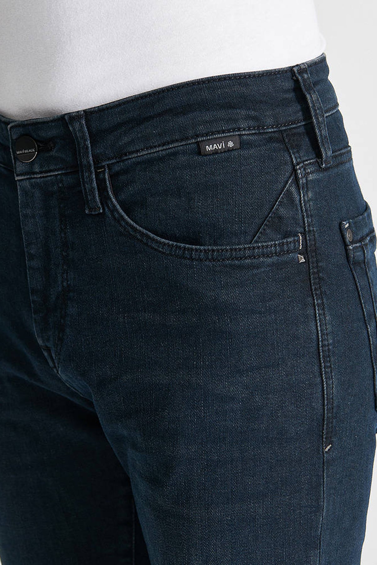ג'ינס סקיני ארוך בגזרת סלים